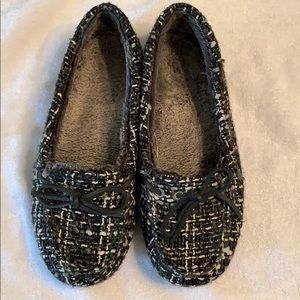 Vionic slippers